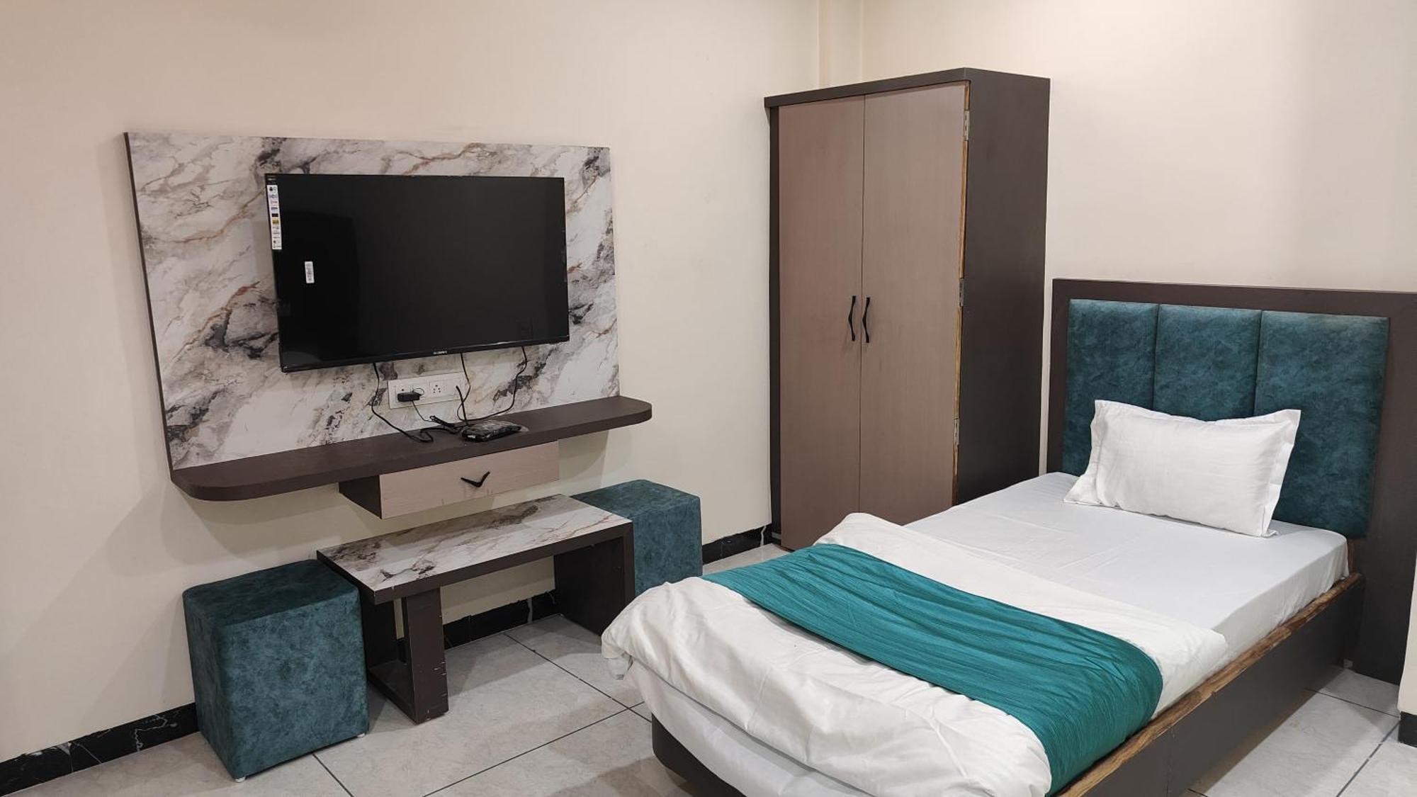Yashomati Hotel Maheshwar Екстериор снимка