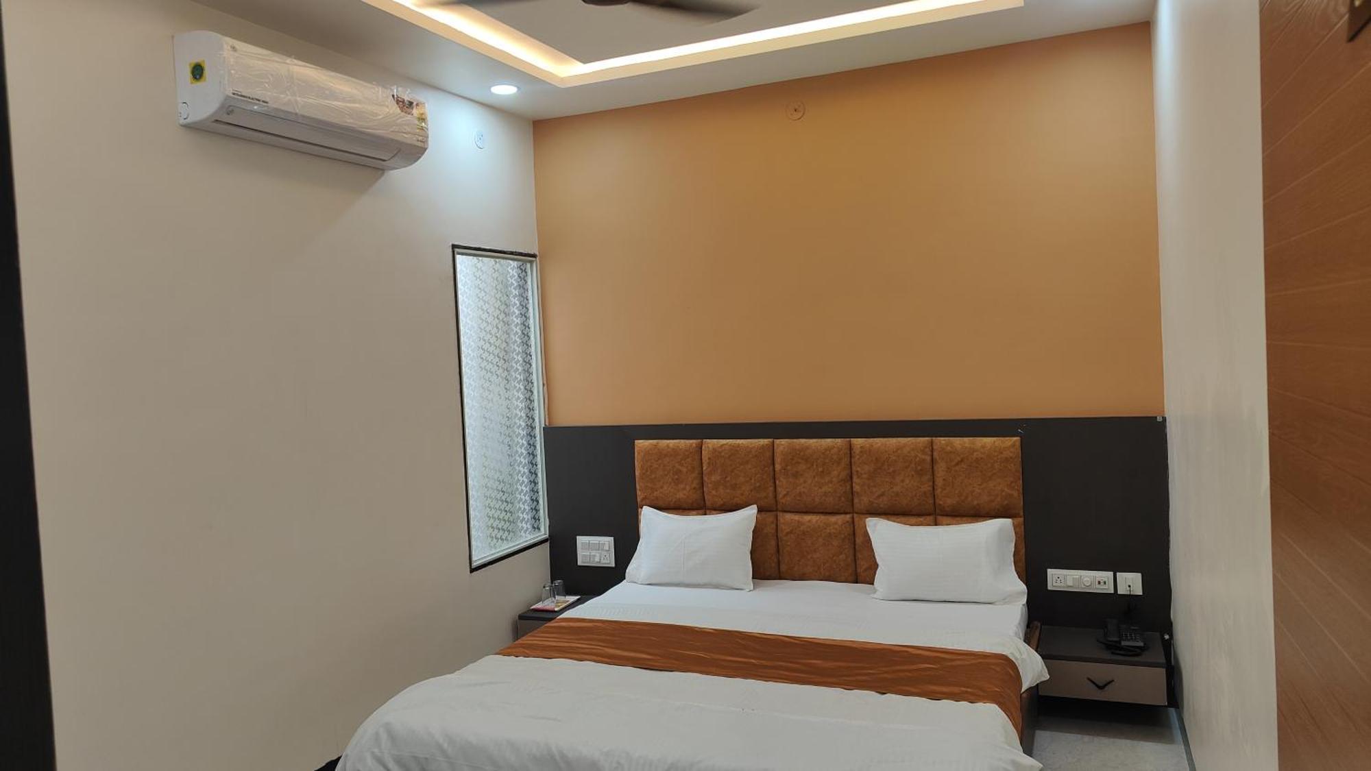 Yashomati Hotel Maheshwar Екстериор снимка